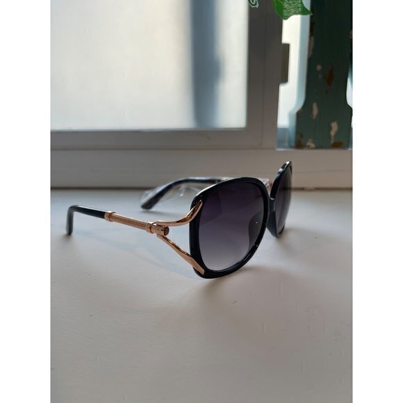 Don\'t Catch Feelings Round Frame‎ Temple Design Sunglasses Black main image 6